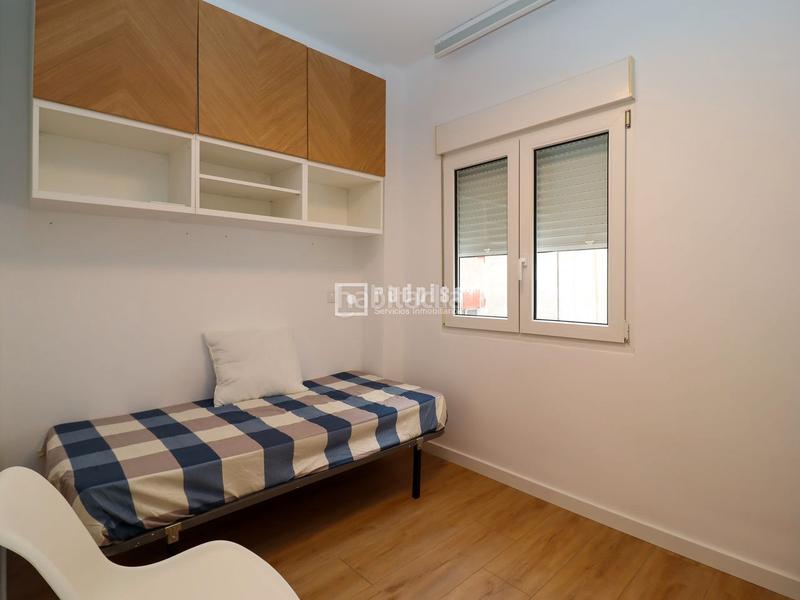 Foto b9110522-5bfc-474b-a36e-fd7823ffa510. Lloguer pis a Mont Olivet Valencia