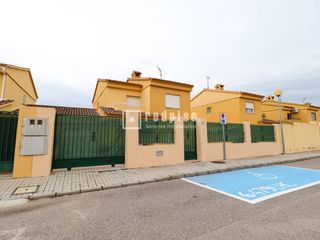 Miete Haus  De l'arpa. Casa en alquiler en montserrat