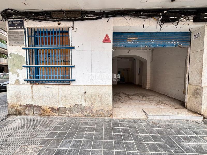 Foto d516d1b0-90cd-4f5e-bdab-e0bf70dcb5ad. Local comercial  a la venta en calle torrevieja. en Valencia