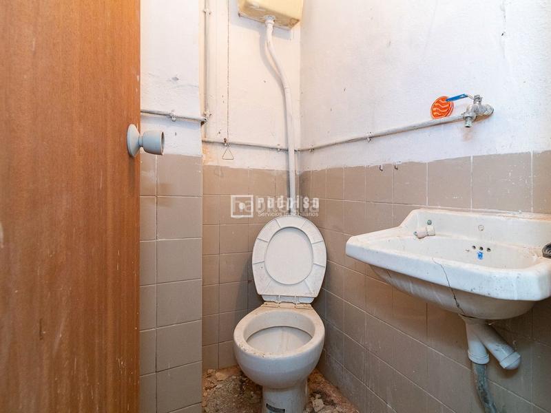 Foto 45a130f6-5cf8-49f8-af56-137f695bf221. Local commercial dans Barrio de Patraix Valencia