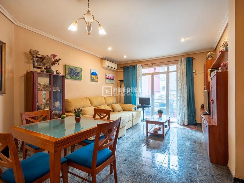 Foto bef00ec6-3b50-4a4f-83e4-5904ed240e45. Etagenwohnung in La Raïosa Valencia