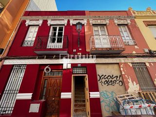 Casa  Bonifacio ferrer. Oportunidad de crear tu hogar en c bonifacio ferrer, la raiosa.