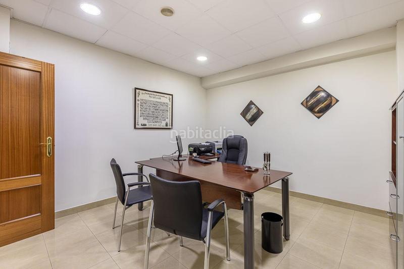 Foto a4590224-d6d1-4bdb-8288-8f4ff5981384. Ufficio in Plaza de Toros Granada