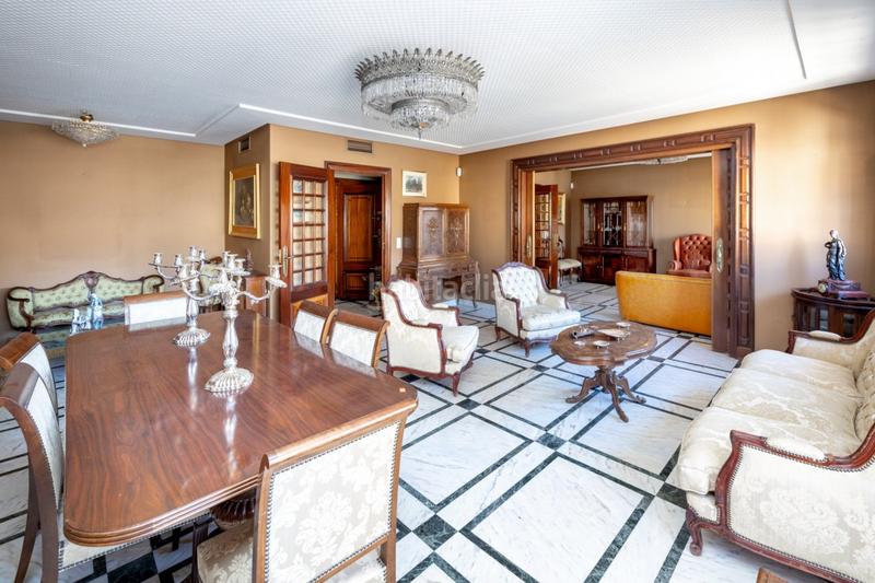 Foto d9a3d812-a840-40ae-b6df-5245d5793f4c. Piso señorial piso en san anton en San Matías - Realejo Granada