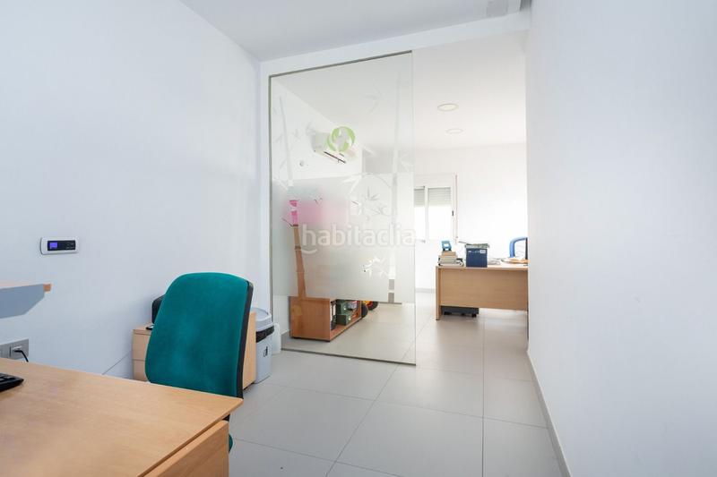 Foto 1b53150e-c7ff-4d19-9710-5e28f816abd8. Local comercial a la venta local comercial en Cervantes Granada