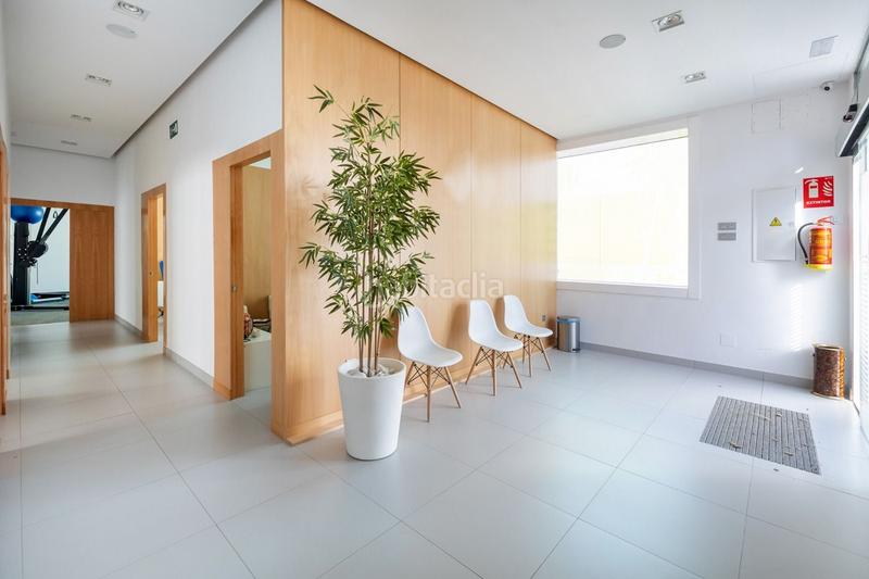 Foto 9ba09222-02cc-4a16-9548-e7ac92c3f209. Local comercial a la venta local comercial en Cervantes Granada