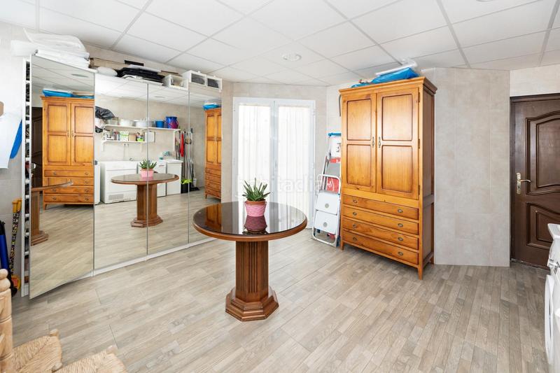 Foto e236f4a2-8b90-497b-802c-b985c1bf4f78. Chalet esspectacular chalet campo de golf las gabias en Gabias (Las)
