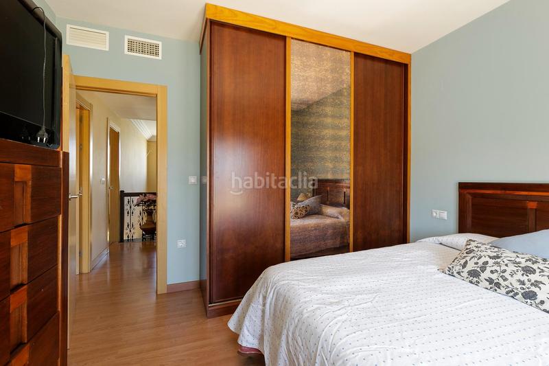 Foto 4da2e828-aa9f-4d0e-bdd0-1b2768024462. Chalet  en primera linea del campo de golf de las gabias en Gabias (Las)