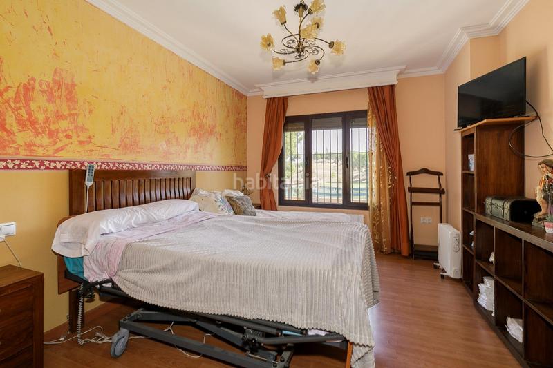 Foto 50f218b2-3d60-486a-bc91-cc7b2b299ab6. Chalet  en primera linea del campo de golf de las gabias en Gabias (Las)