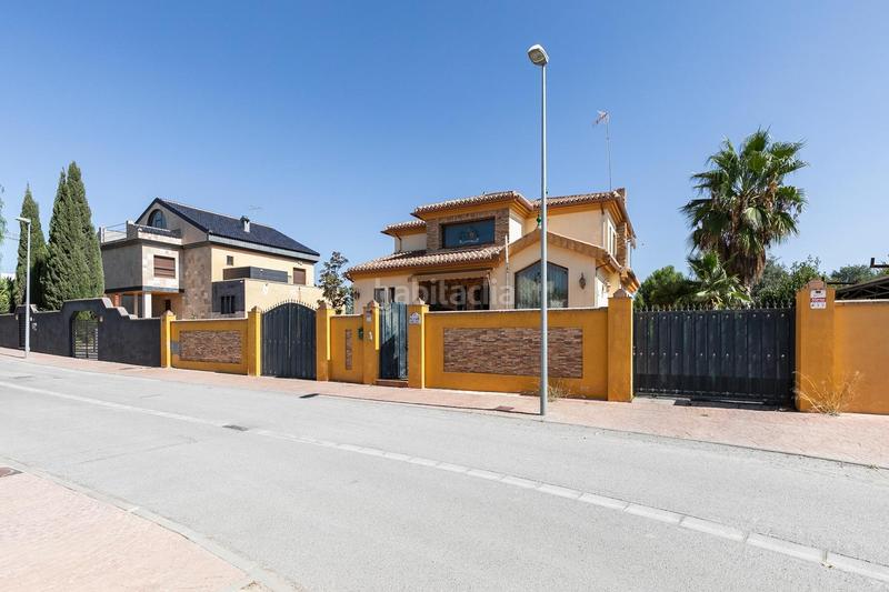 Foto cbeddc06-4d14-44e8-9c95-1a9e600be4ed. Chalet  en primera linea del campo de golf de las gabias en Gabias (Las)
