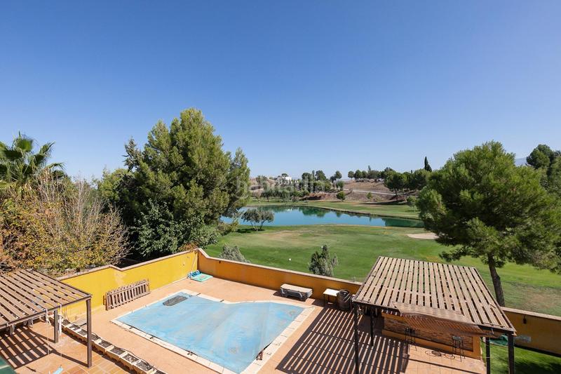 Foto dd6c7657-479a-4002-8519-f036451eb3a3. Chalet  en primera linea del campo de golf de las gabias en Gabias (Las)