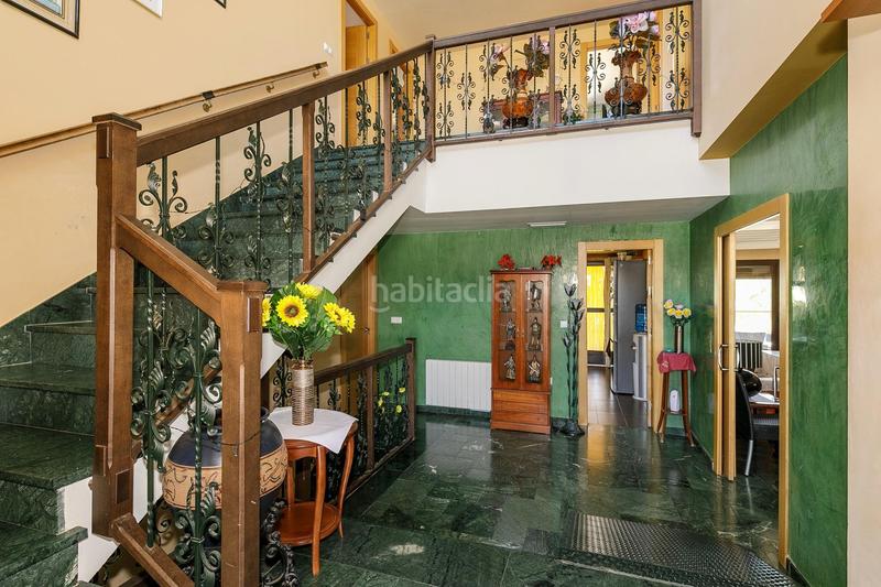 Foto f94000c2-2ae2-40fa-be4b-80543e8d7231. Chalet  en primera linea del campo de golf de las gabias en Gabias (Las)