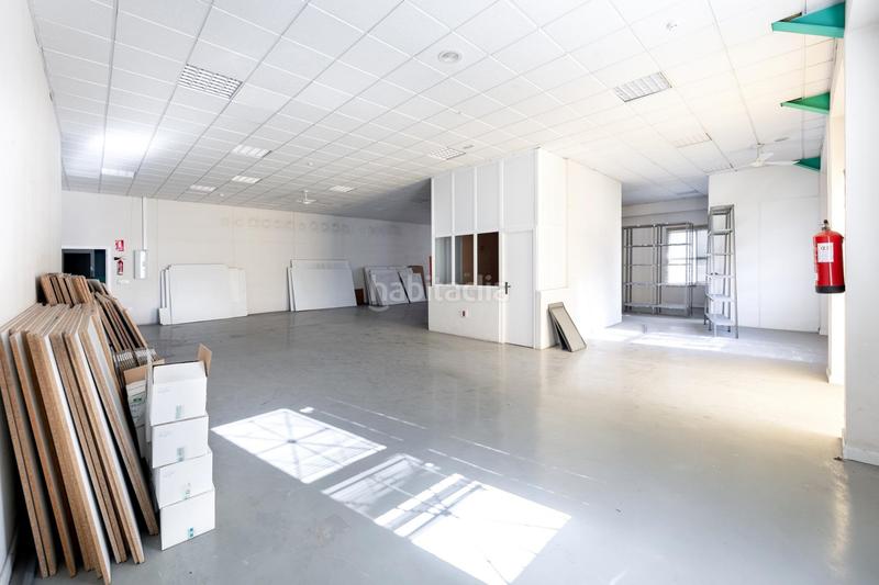 Foto 5069d0e3-d0a2-46b7-9238-d63e52888ee7. Nau industrial a Polideportivo Alhendín