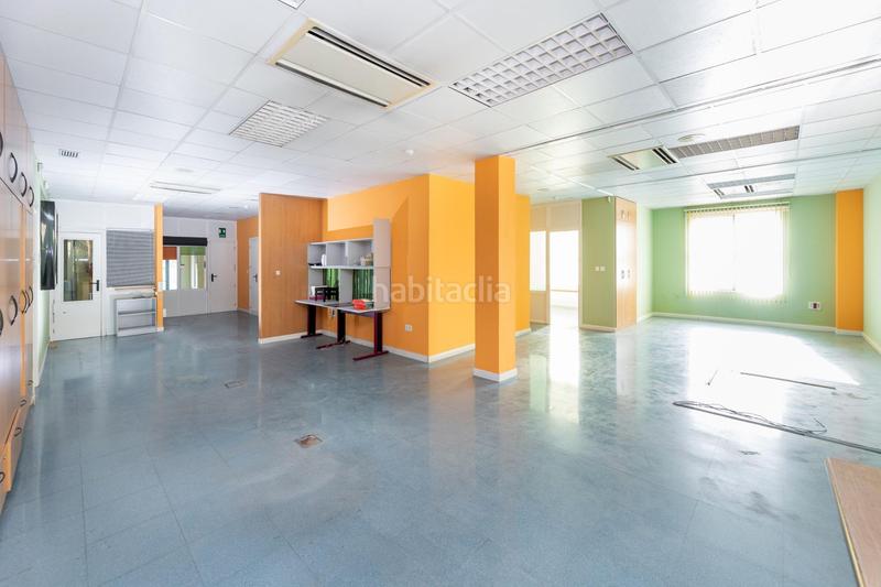 Foto b018d25d-b9b7-45c5-967d-a5c1969158bc. Nau industrial a Polideportivo Alhendín