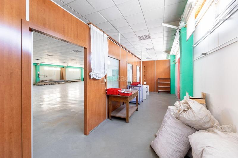 Foto c295b632-a51b-4b27-af2e-014331134309. Nau industrial a Polideportivo Alhendín