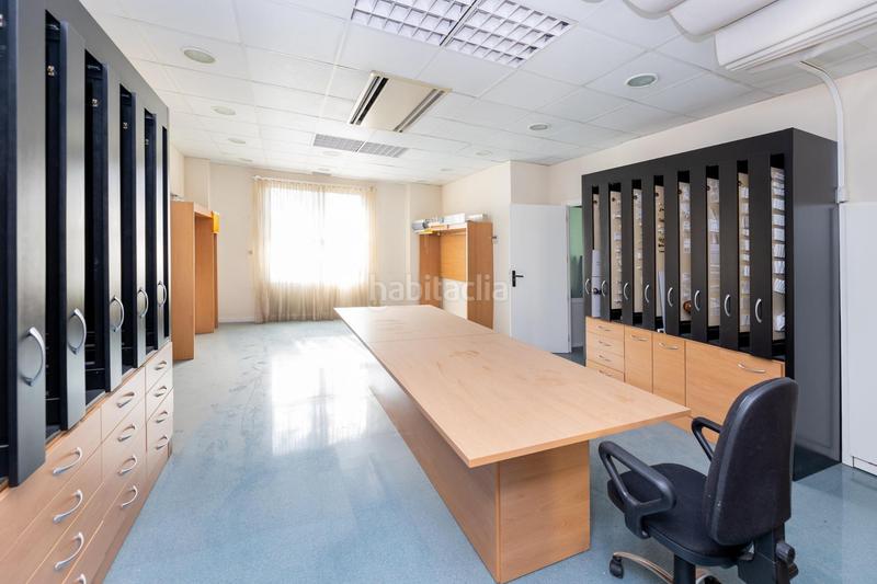 Foto e5198c4e-4564-4ef5-90ab-38610f650d21. Nau industrial a Polideportivo Alhendín