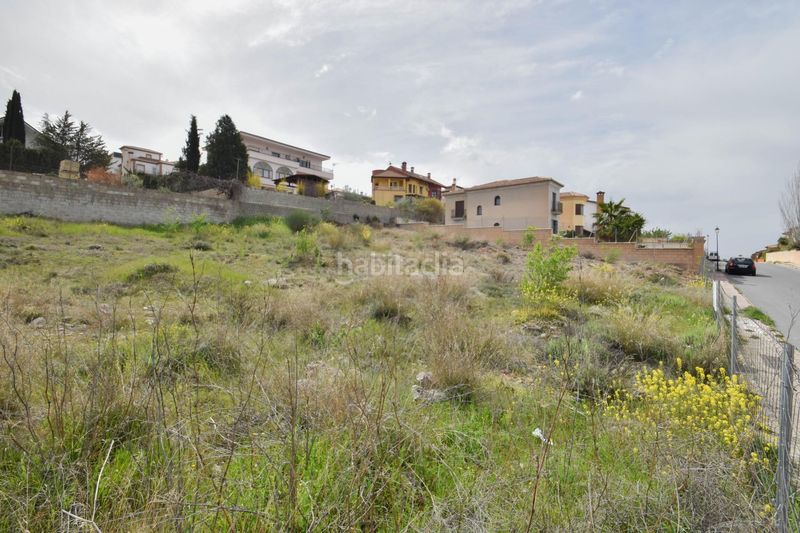Foto f8e8b426-f107-4870-a4f5-dba5a1f3064a. Terreno residencial en calle de trevenque 17 parcela edificable en el barrio en Monachil