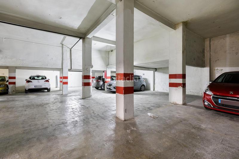 Foto 4d336df2-7d47-4c60-9e7f-9b352f3468b4. Car parking in San Ildefonso Granada