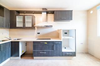 Casa en Calle calle de la amargura 15. Casa reformada en colomera lista para terminar a tu gusto
