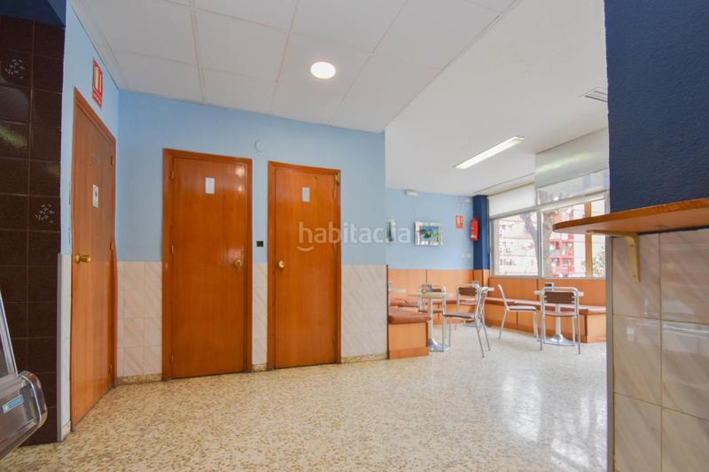 Foto 571a52f4-7d52-4bc7-b516-cd135da79427. Locale commerciale in plaza de poeta garcilaso de la vega 6 in Granada