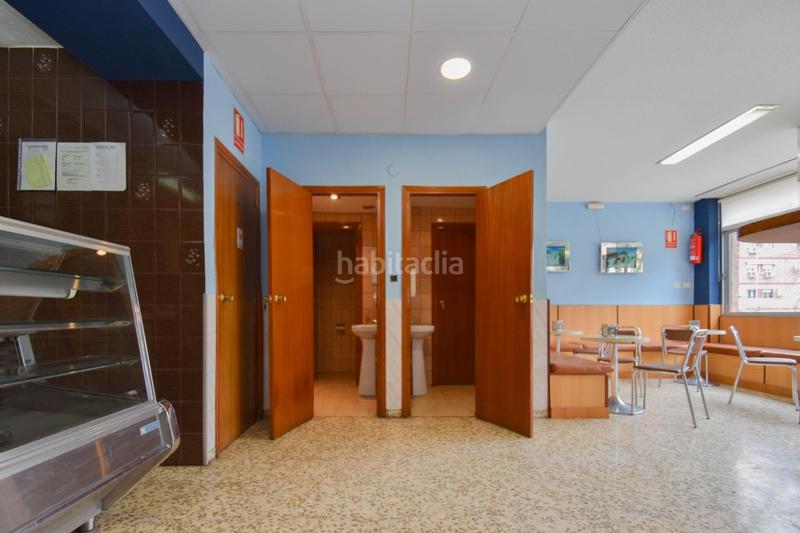 Foto dbb4be27-7665-4408-8380-5673b685e018. Locale commerciale in plaza de poeta garcilaso de la vega 6 in Granada