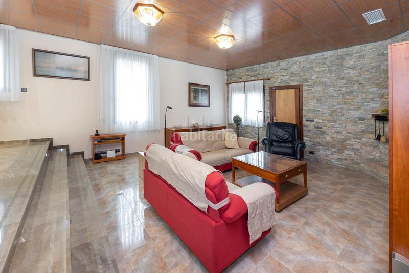 Foto 02c6f860-41ba-4165-a59d-0604c573300c. Chalet vive el lujo y la seguridad en cortijo del aire, granada! en Albolote