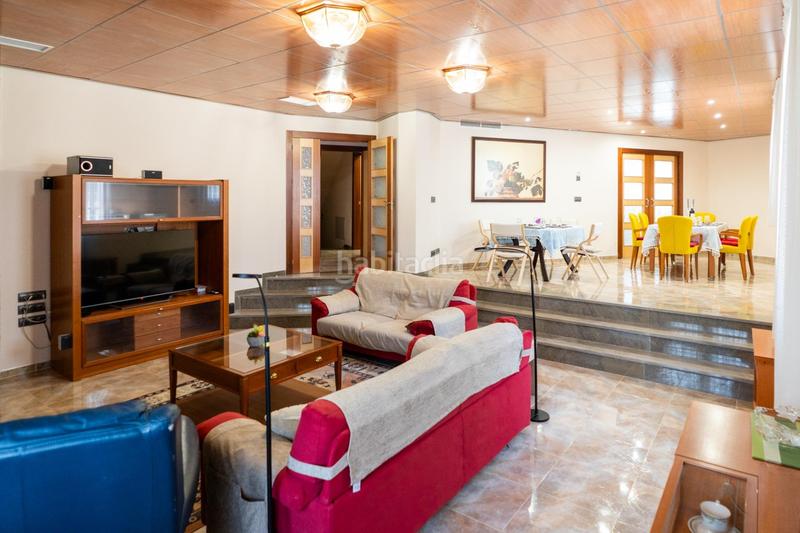 Foto 471603e2-3152-4d15-840c-5f147596b30a. Chalet vive el lujo y la seguridad en cortijo del aire, granada! en Albolote