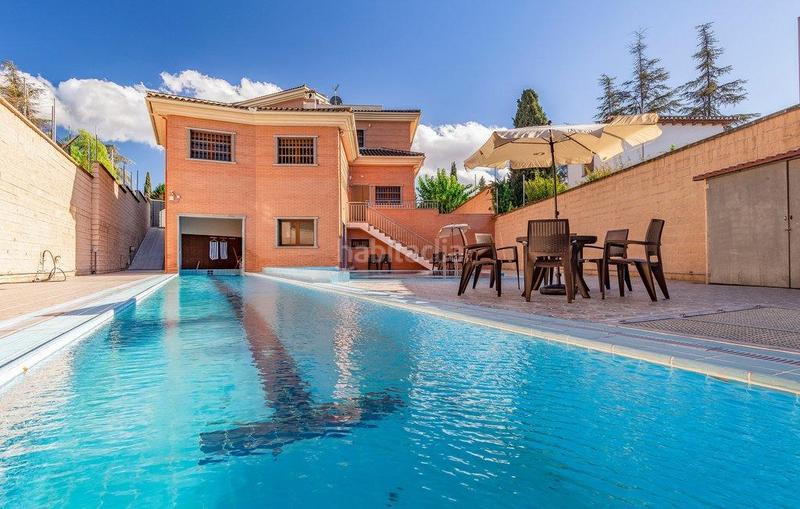 Foto 5e256063-9ca1-4900-9889-8b00647731e9. Chalet vive el lujo y la seguridad en cortijo del aire, granada! en Albolote