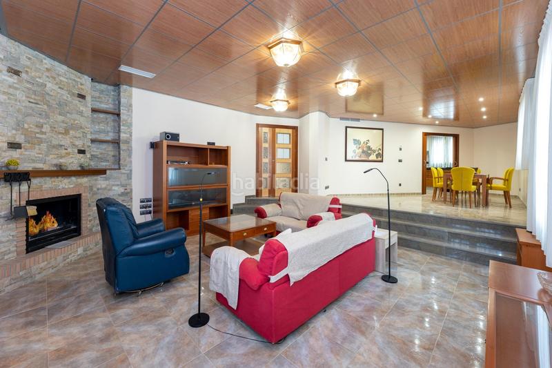 Foto 63599b24-3356-4142-a595-293d4268d291. Chalet vive el lujo y la seguridad en cortijo del aire, granada! en Albolote