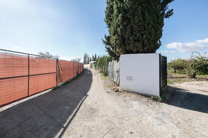 Foto b4a745a8-e212-4abb-bb2a-dd19610cbebd. Terreny residencial a Atarfe