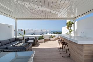 Attique à Playa de Granada. Playa granada, atico duplex con vistas del mar y golf