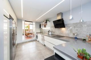 Maison jumelée à Av. F. Garcia Lorca - Nueva Estación Autobuses. Preciosa casa en zona parque almunia
