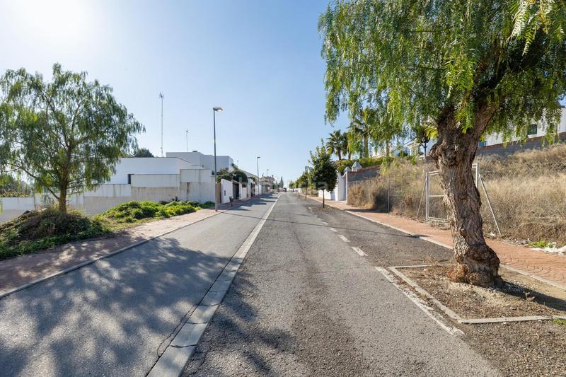 Foto 73c5484e-7377-4b23-86fd-d7ef90b5303c. Terreno residencial solar urbano exclusivo en las gabias junto al golf en Gabias (Las)