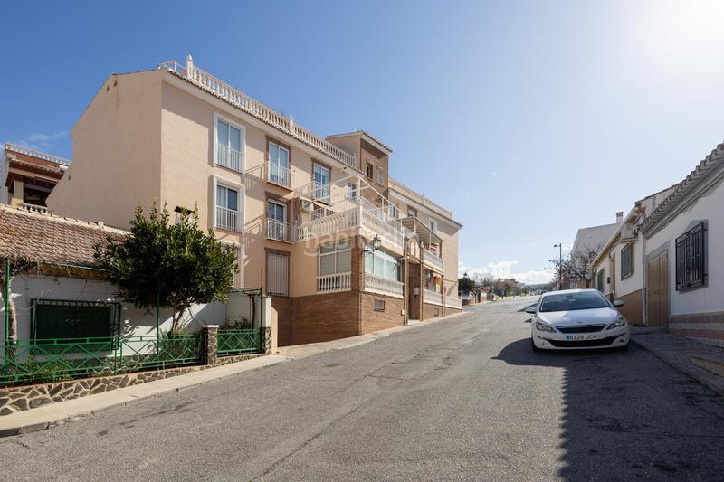 Foto f4e76007-5880-42d3-8e6a-718f1d7888b2. Ático espectacular ático en la zubia, con amplia terraza y vistas panorámicas 360 en Zubia (La)