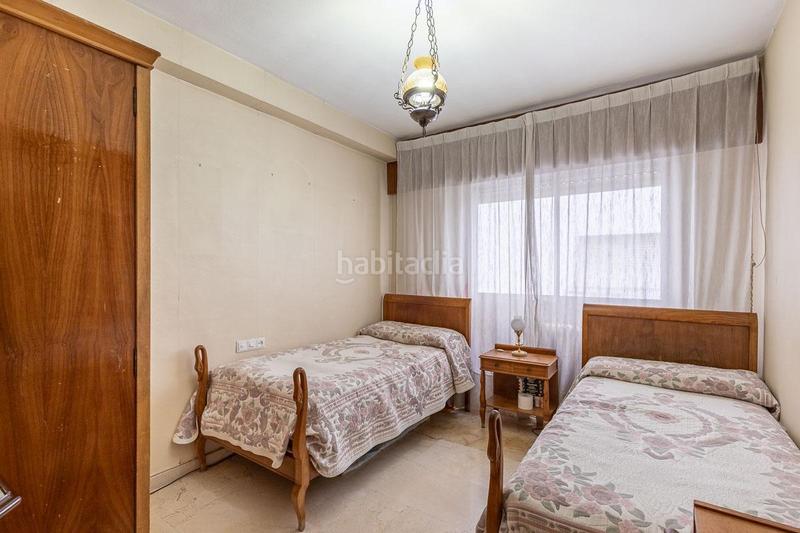 Foto a952c2ad-84a0-45c9-ba35-53fb5ce8c504. Piso amplio piso en pedro antonio de alarcon en Camino de Ronda Granada