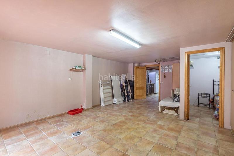 Foto 4477dd9a-06ed-4469-9e5a-74e7751d0f57. Casa pareada en calle alhamar 11 adosada en el centro en Peligros