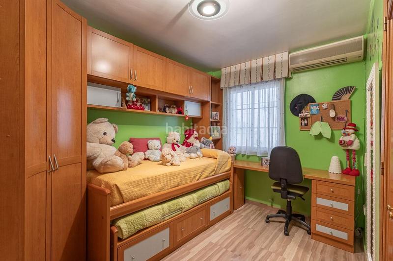 Foto c2336de7-c8ef-434f-b90e-4d08f6c0ae24. Casa pareada en calle alhamar 11 adosada en el centro en Peligros