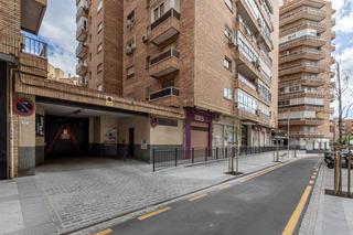 Parking coche en Fígares. Plaza de garaje en arabial