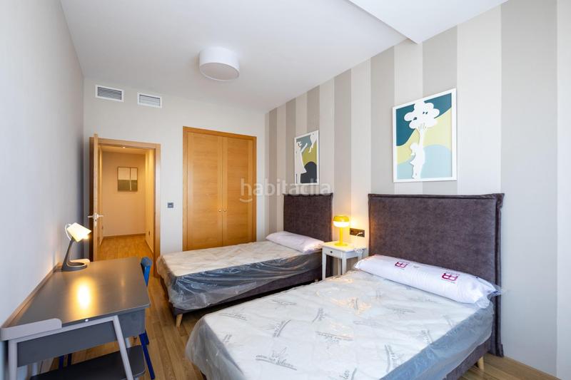 Foto efccc0f5-b446-4b98-8fda-7c92b7b67e66. Àtic amb aparcament piscina a Campus de la Salud Armilla