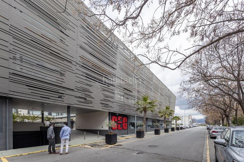 Foto a1bf5038-b98b-4430-a754-df5b3bb691f1. Oficina a madroño a Atarfe