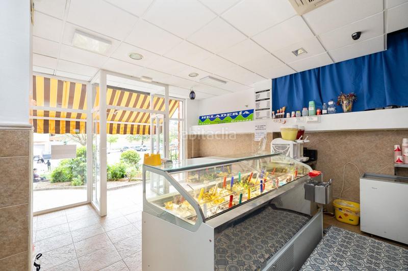 Foto f22a5423-6b68-43a0-bbf1-4c636239c6ac. Local comercial a parque nueva Granada Granada