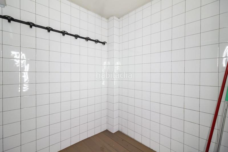 Foto b08e6b66-2abf-4068-a34f-78260db597a9. Locale commerciale in Cervantes Granada