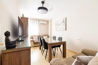 Etagenwohnung in Calle cruz 37. Piso, cochera y trastero en peligros