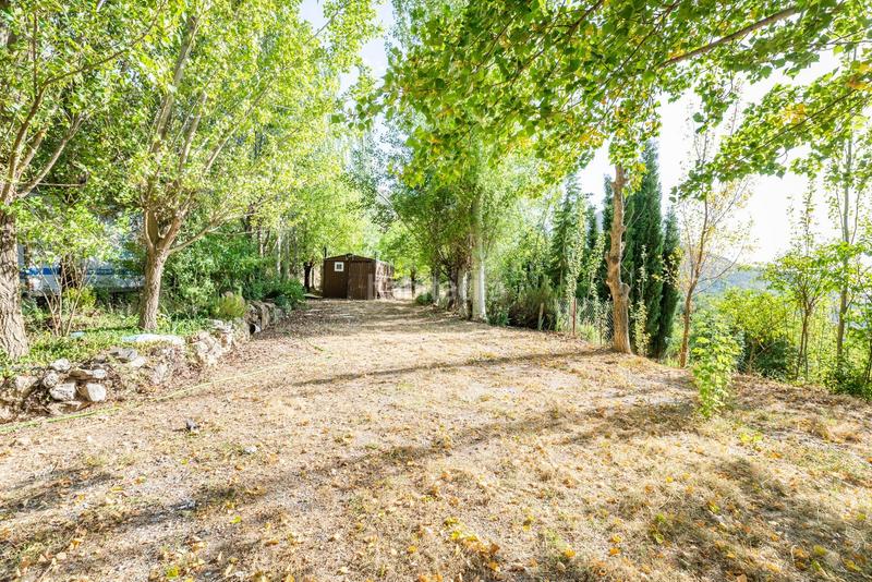 Foto f407960a-232f-4401-93a2-1f3558bf96fd. Masía gran finca con vivienda registrada en Cogollos de la Vega