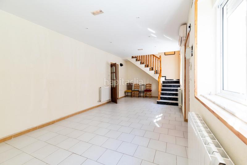 Foto 15df7663-643d-4a1d-8c04-b8baee86d405. Casa a schiera in calle rosa 1 in Santa Fe