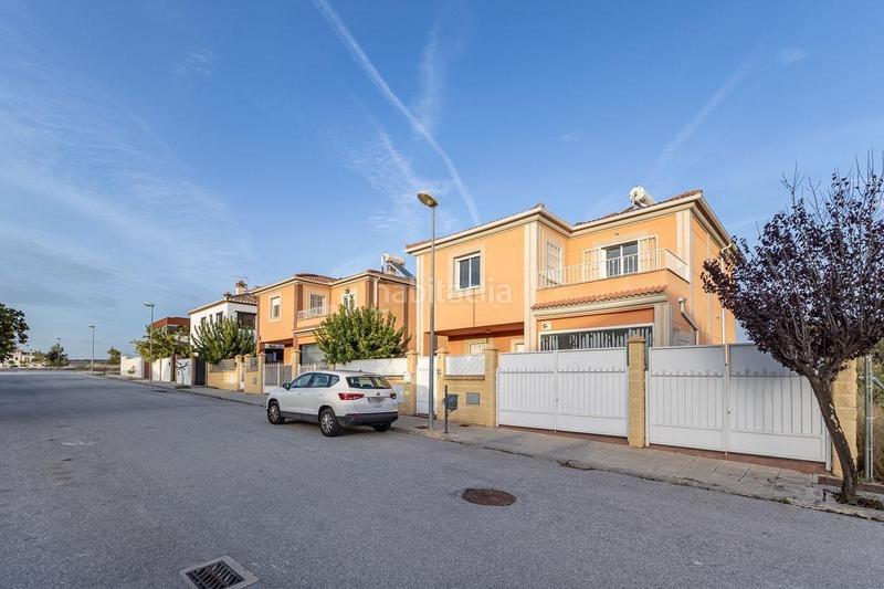 Foto dbd8cce1-3240-4d7f-822c-7088b0f9eae0. Xalet amb calefacció aparcament piscina a Atarfe