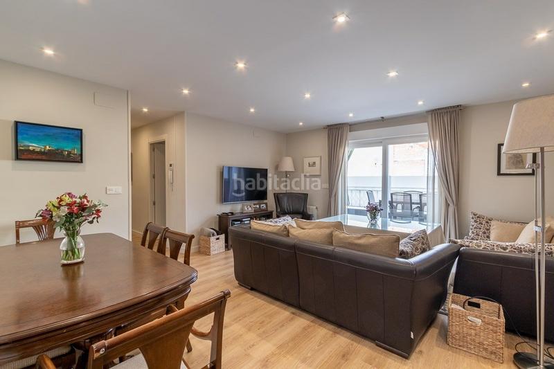 Foto ae62429d-fa9b-4eb2-bfe8-b76bc52ec674. Piso junto a alhamar en Fígares Granada