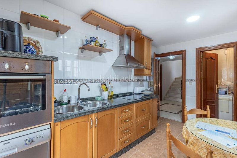 Foto 15215b89-fe90-4b73-8560-974e3a1ff4b6. Casa amb aparcament piscina a Peligros