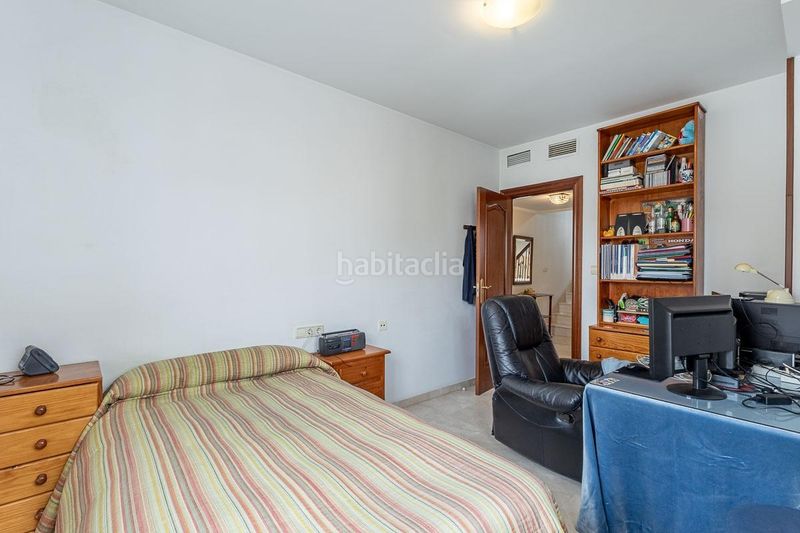 Foto a8102499-a84b-497b-adc6-d1daf07e23a9. Casa amb aparcament piscina a Peligros