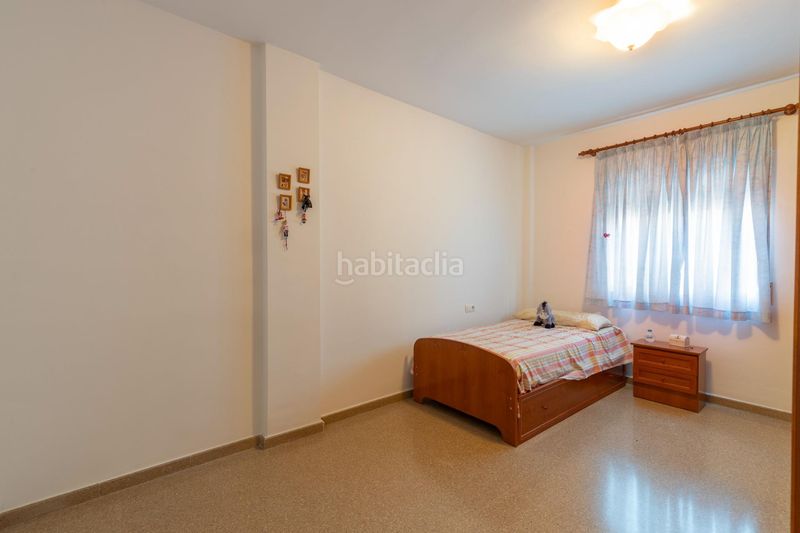 Foto 15e50ebe-4d87-4e75-b396-9825fff92429. Casa adossada amb aparcament a Maracena